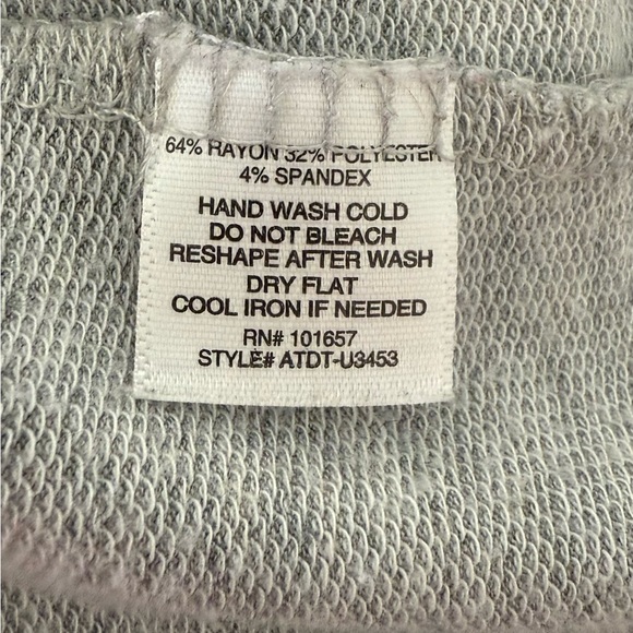 Tresics | Gray 3/4 Sleeve High-Low T-Shirt | Size Large - Picture 4 of 4